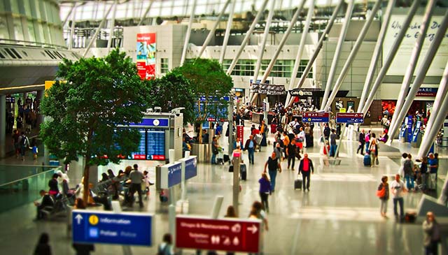Ataque da Rússia na Ucrânia impacta a cadeia do turismo no Brasil