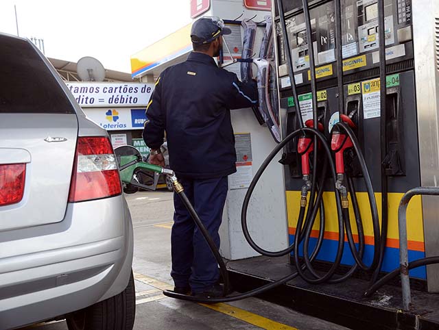 Inflação na RMBH dispara em prévia, puxada pela gasolina