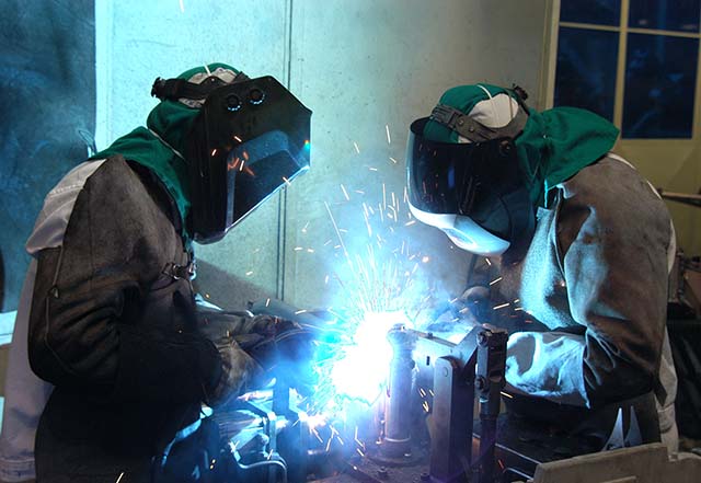 Alta de setor industrial atinge maior nível em 8 meses