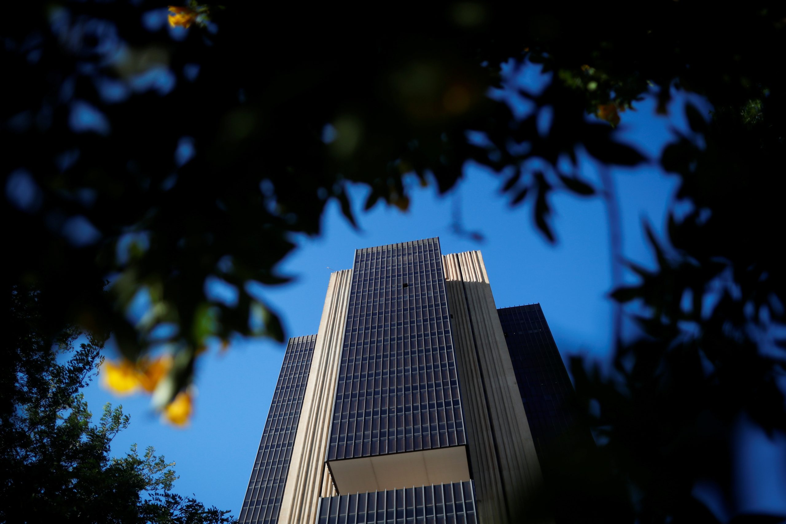 Estados e municípios têm superávit de R$ 10,3 bi em abril, diz BC