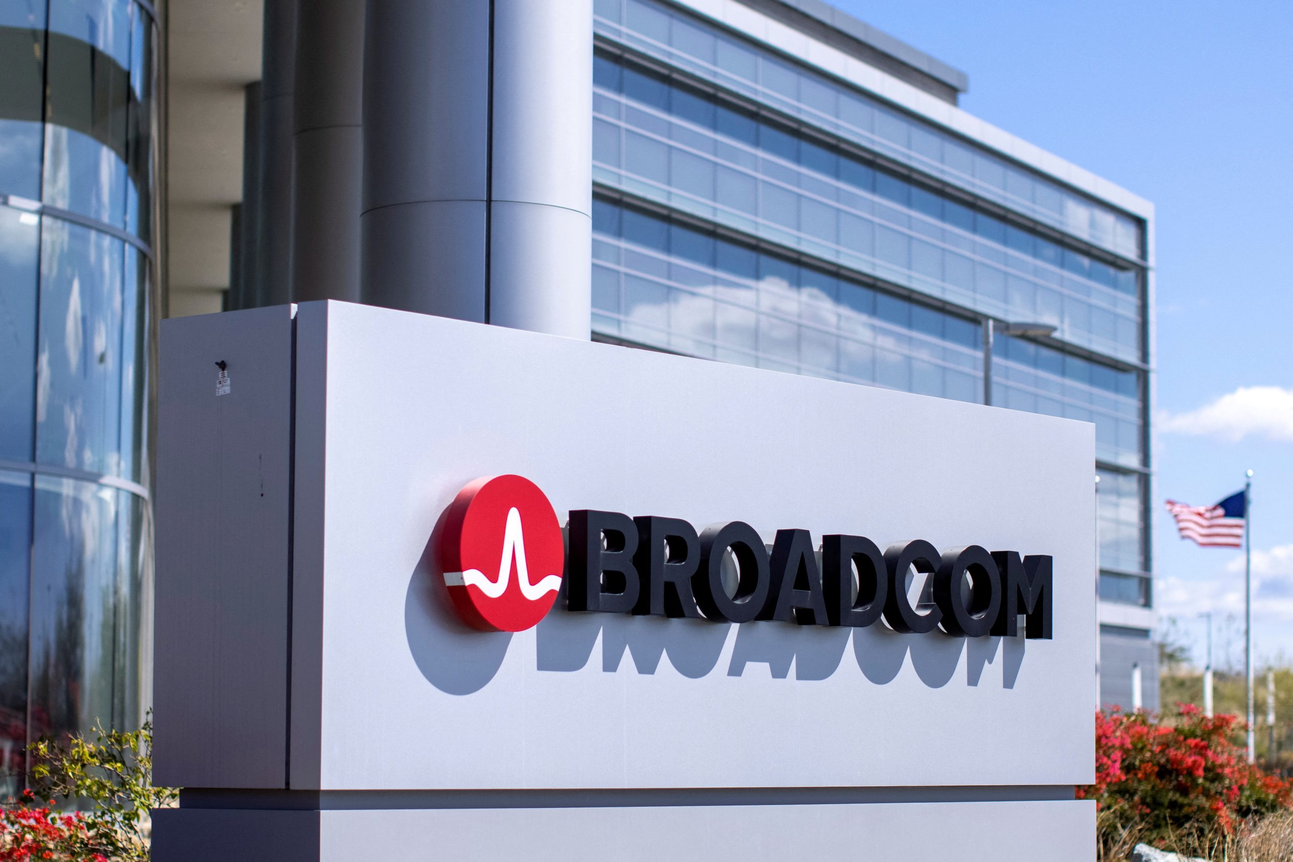 Broadcom negocia compra da VMware
