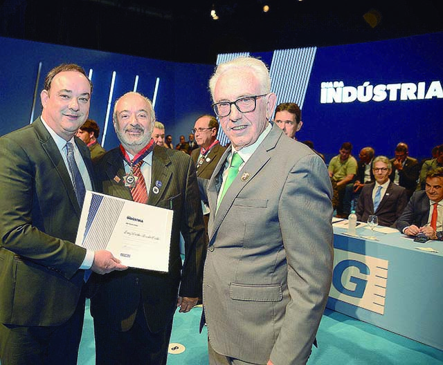 Luiz Carlos Costa, da Pif Paf, recebe Mérito Industrial