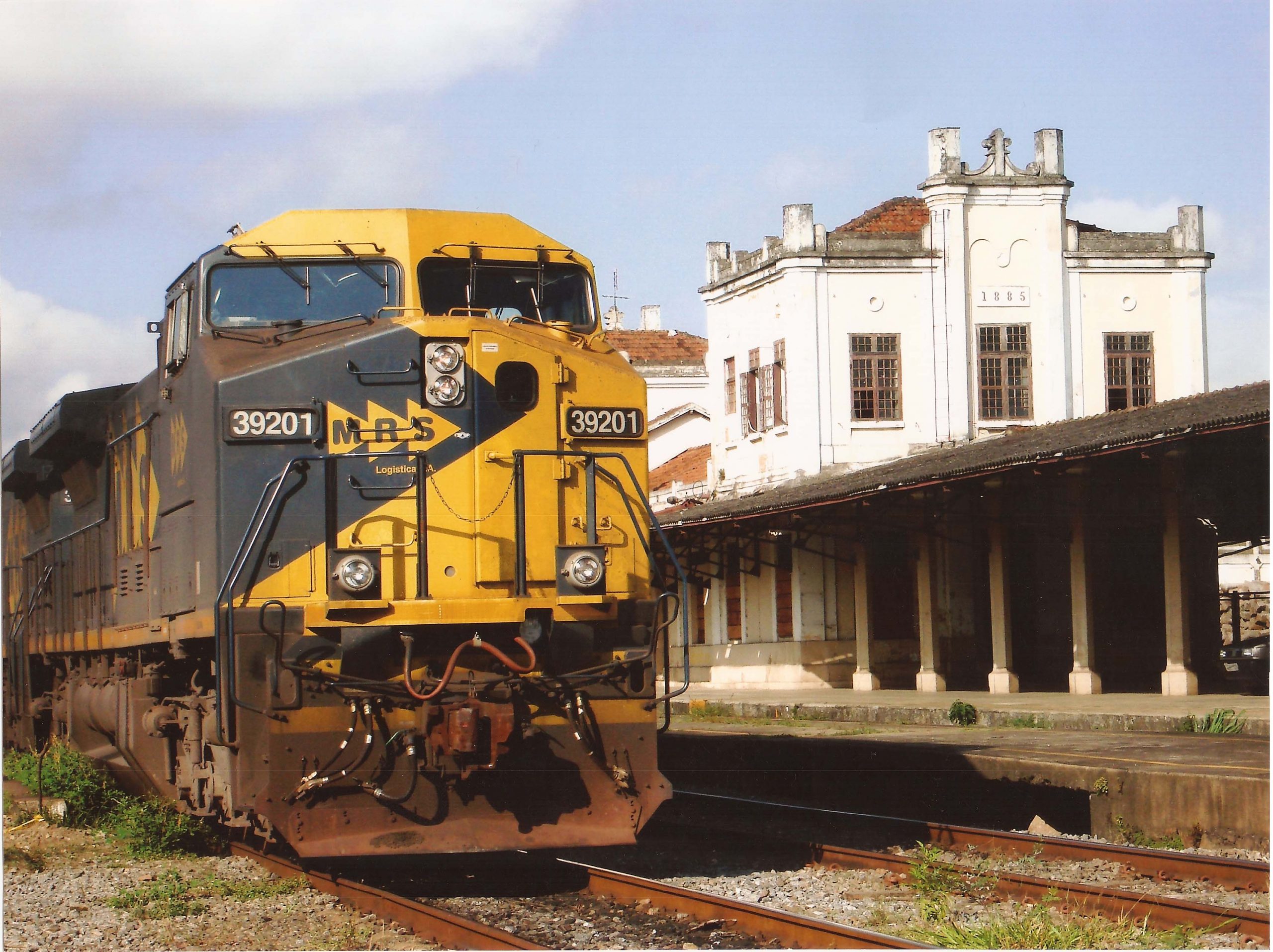 EDITORIAL | A vez das ferrovias