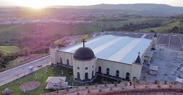 Cássia inaugura santuário para 7 mil fiéis