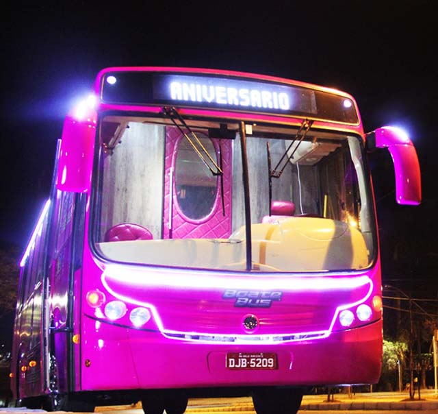 Festas em ônibus são retomadas