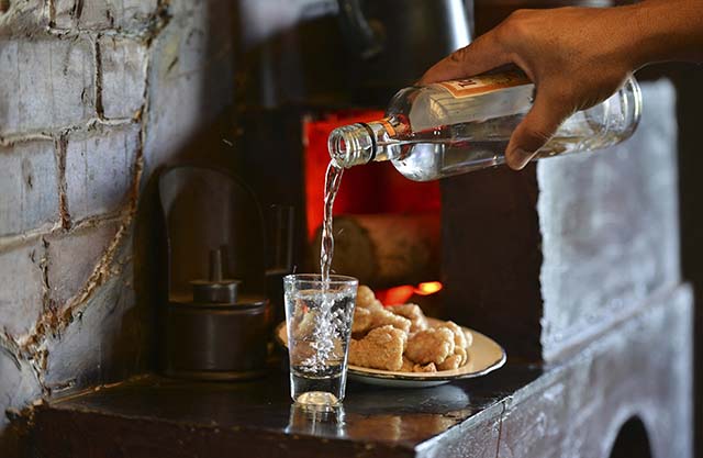 Produtores de cachaça manifestam em defesa de teor alcoólico