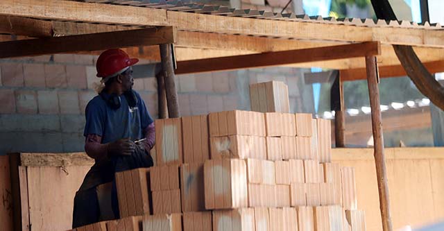 Lojas de material de construção registram crescimento de 15%