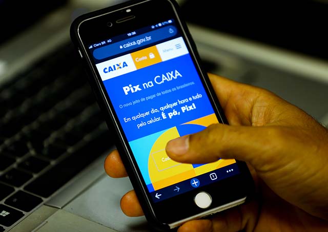 Operadoras de telefonia bancarizam 11 milhões