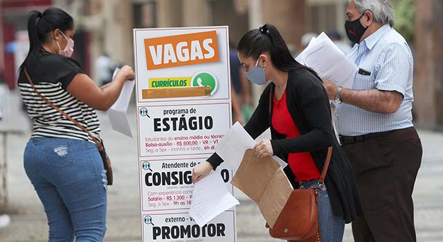 Taxa de desemprego no trimestre até abril registra menor nível desde 2016 no País