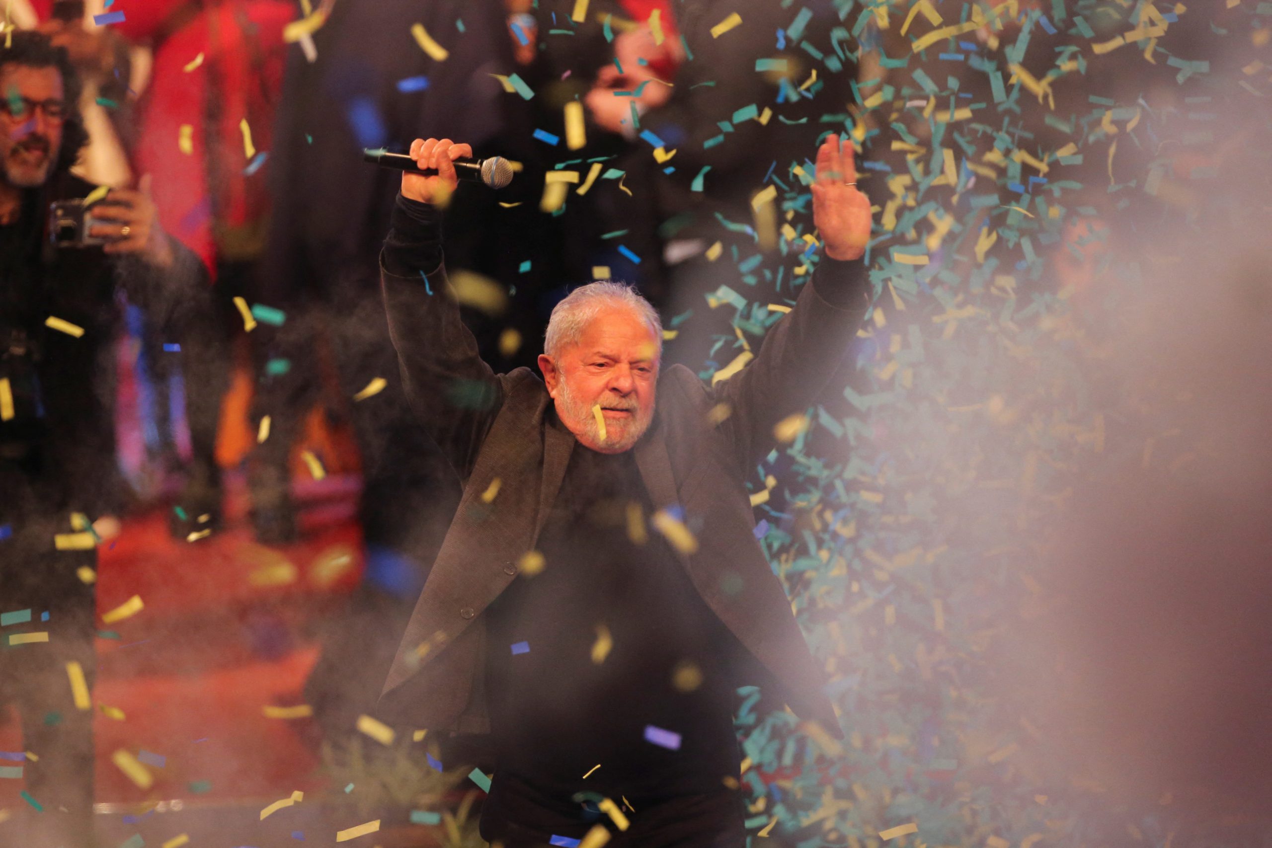 Lula tem 46% das intenções de voto e venceria em 1º turno, diz Genial/Quaest