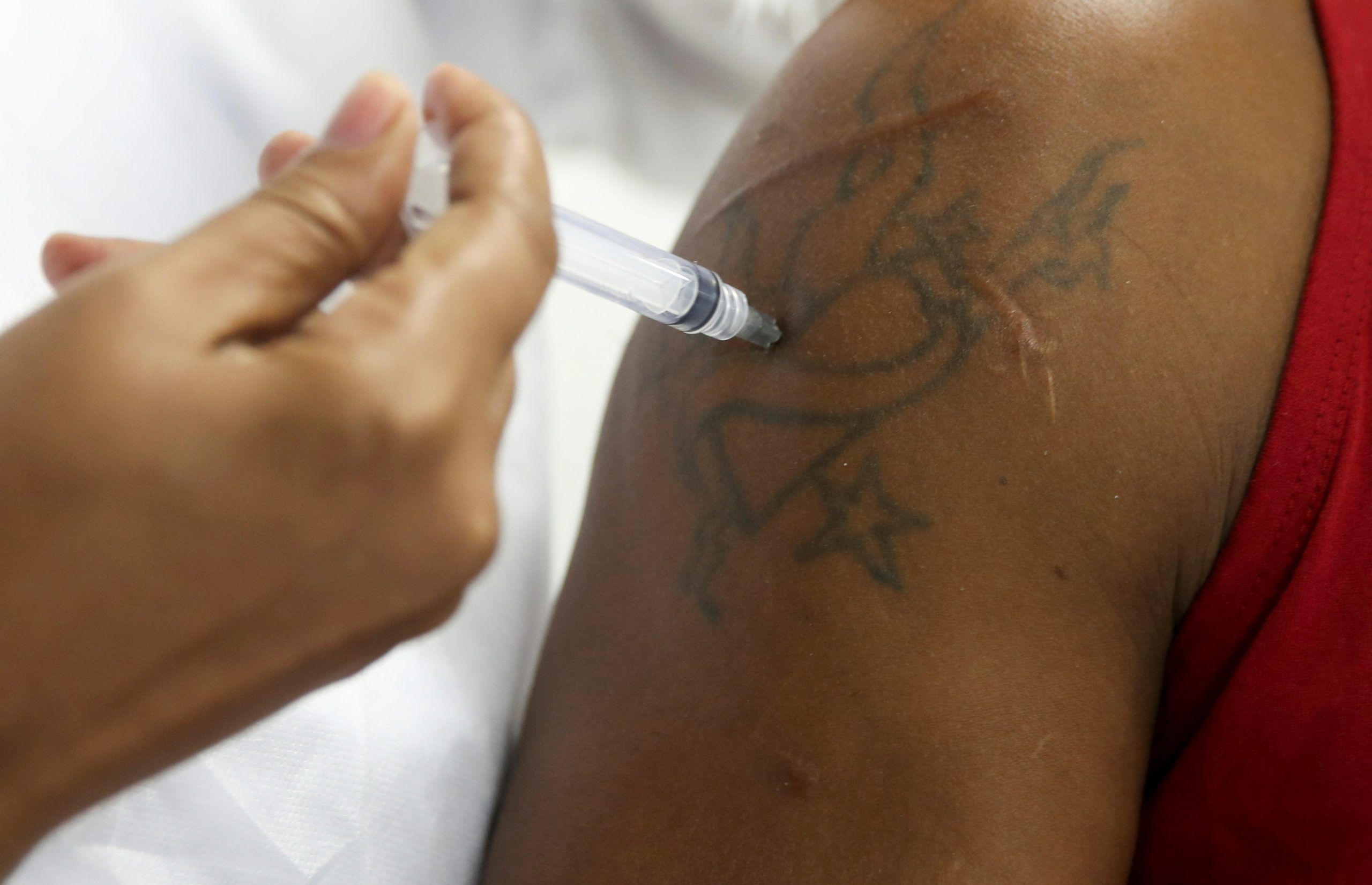 Ministério libera 4ª dose de vacina contra Covid para maiores de 40 anos