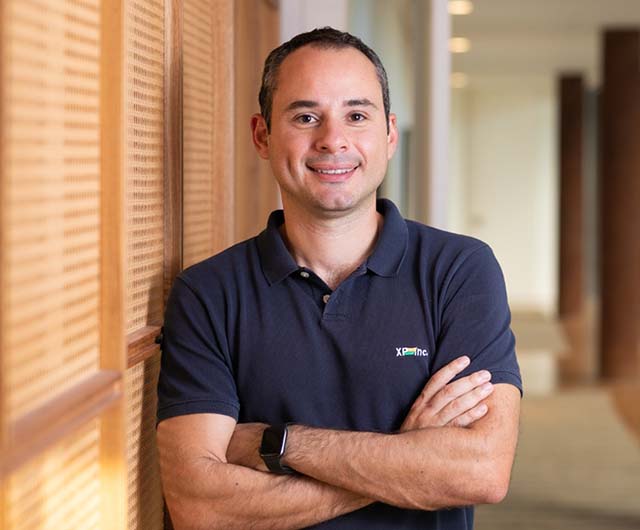 XP lança conta digital com diversos serviços financeiros disponíveis aos clientes