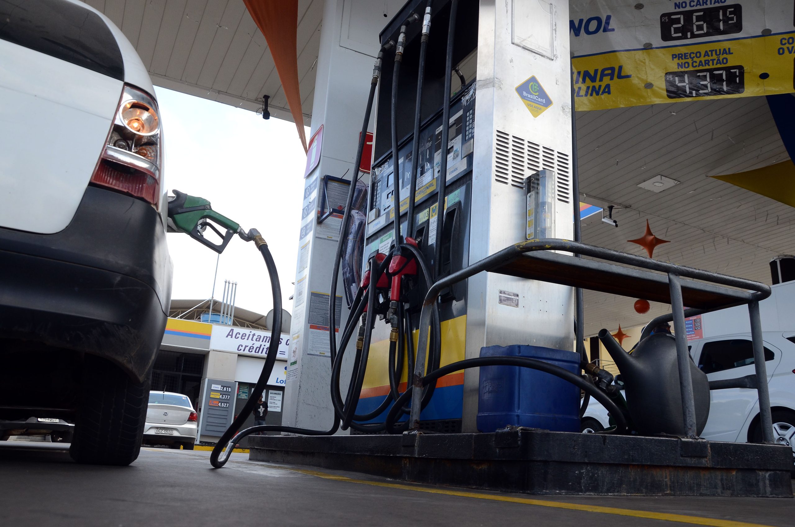Diesel sobe 10% nos postos do Brasil em junho e supera gasolina, diz Ticket Log