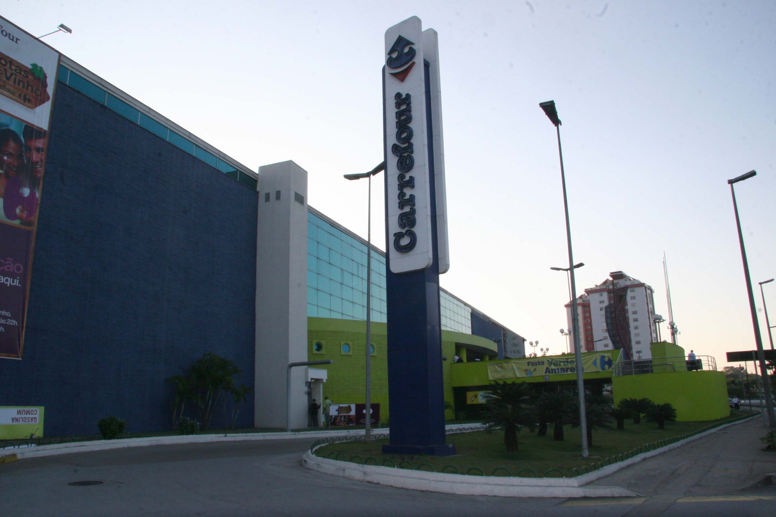 Carrefour conclui conversão de lojas do Big, ex-Walmart Brasil