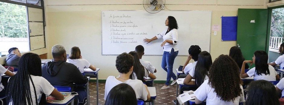 STF vai decidir sobre aumento a professores aposentados de Belo Horizonte