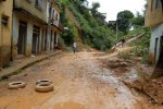 Rua alagada após chuva