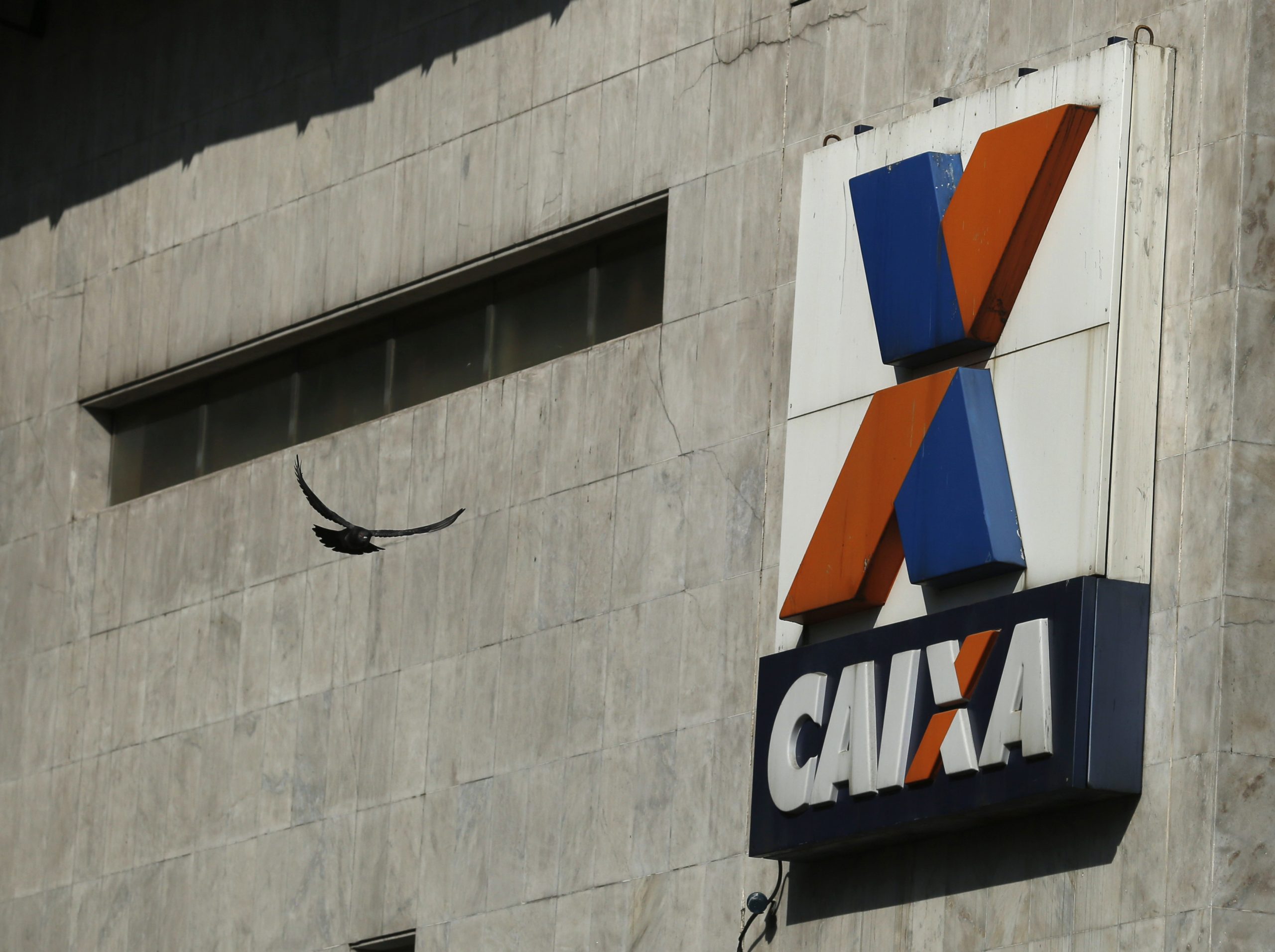 Daniella Marques cria plano de crise para combater assédio sexual na Caixa