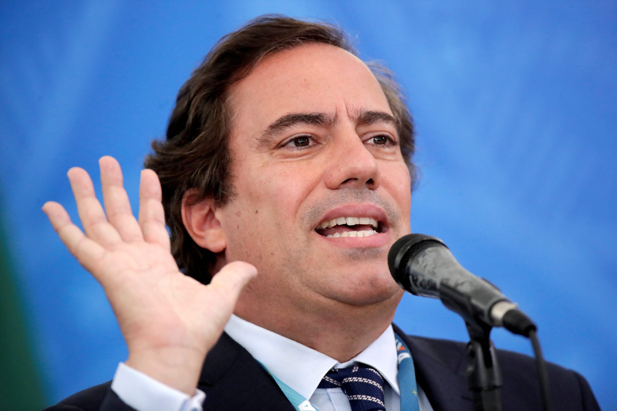 Após denúncias, CEF tem nova presidente