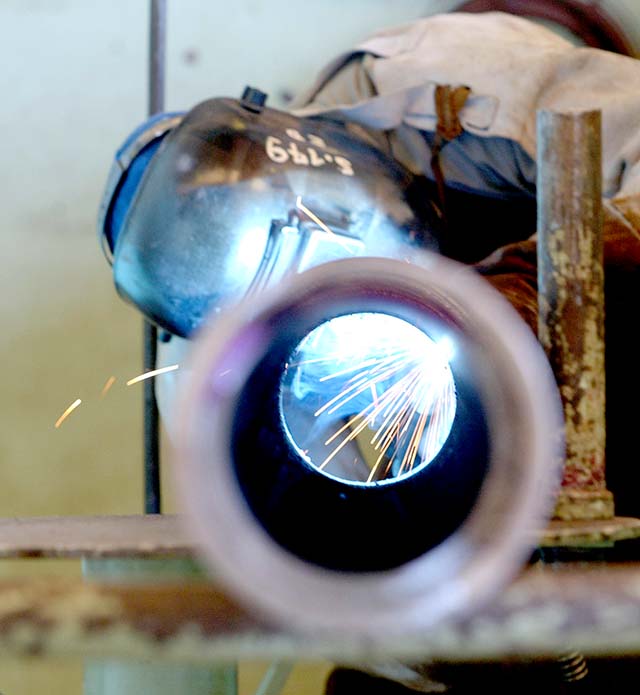Produção industrial do País avança em abril