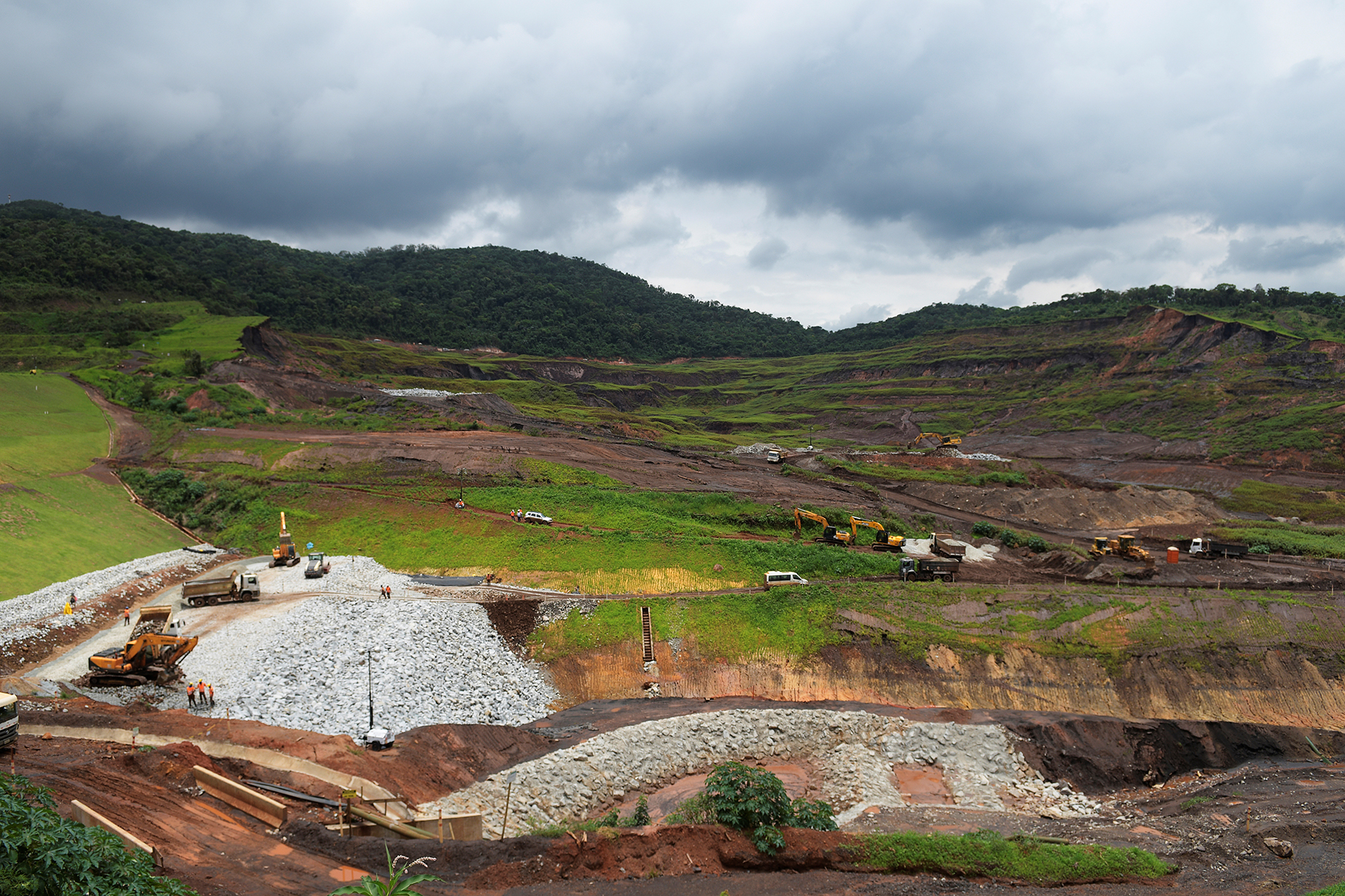 Vale elimina mais duas barragens a montante em MG