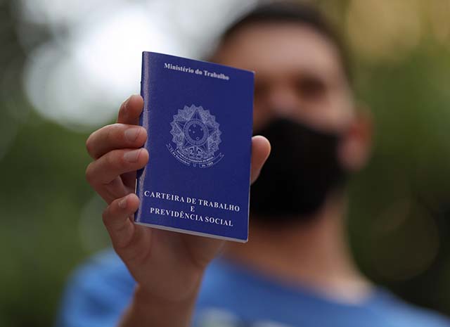 Minas tem superávit de 140.319 empregos