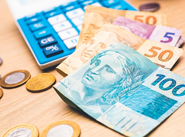 Juros para empresas sobem em abril