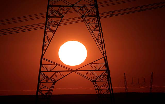 Energia cara onera o setor produtivo e o consumidor residencial no País