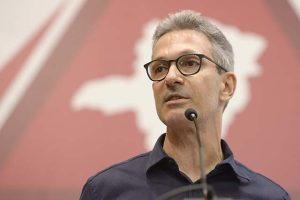 Zema discursa
