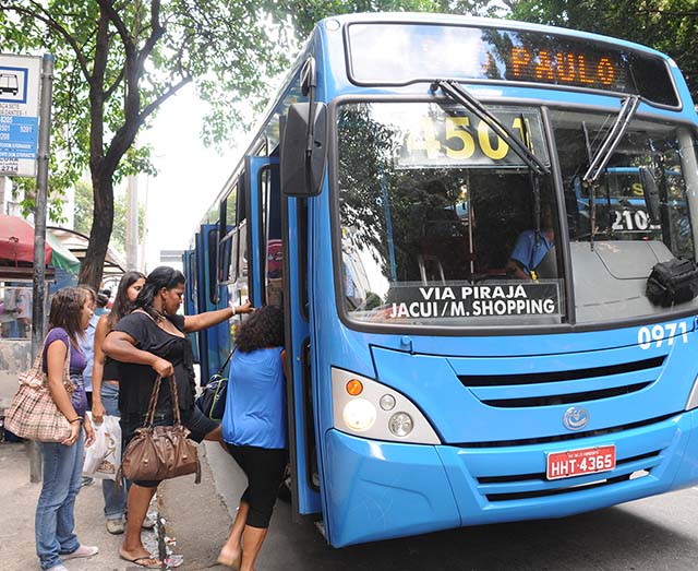 Fuad sanciona subsídio a empresas de ônibus