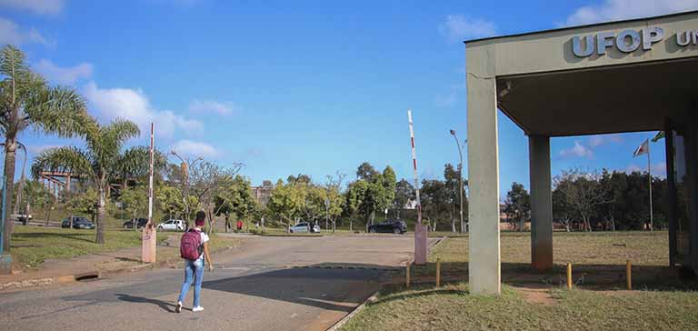 Estudos sobre o aço são realizados na Escola de Minas da Universidade Federal de Ouro Preto | Crédito: Fábio Augusto/UFOP