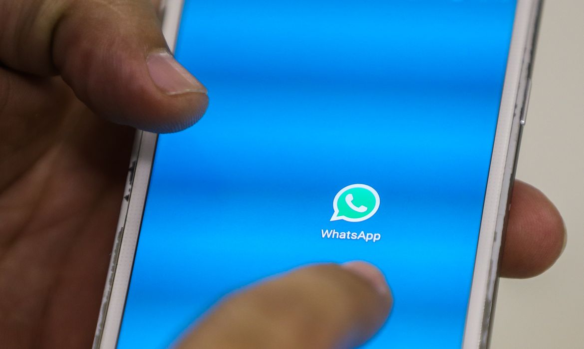 Procuradoria pede ao WhatsApp que só lance megagrupos no Brasil após posse presidencial