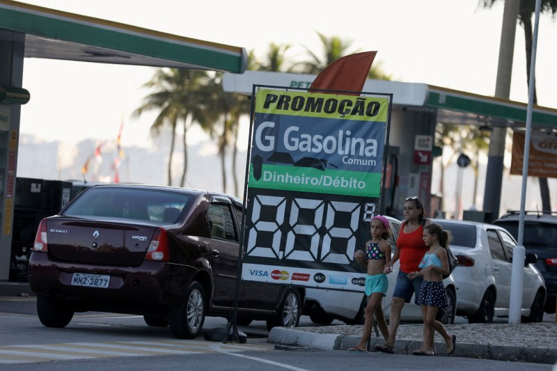 IPC-S recua 1,19% em julho com declínio de gasolina e passagens aéreas, diz FGV