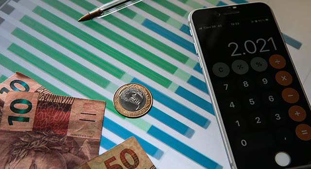 Juros do crédito consignado preocupam instituições