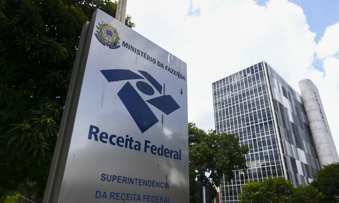 Índice de Confiança Empresarial sobe 2,2 pontos em agosto, diz FGV
