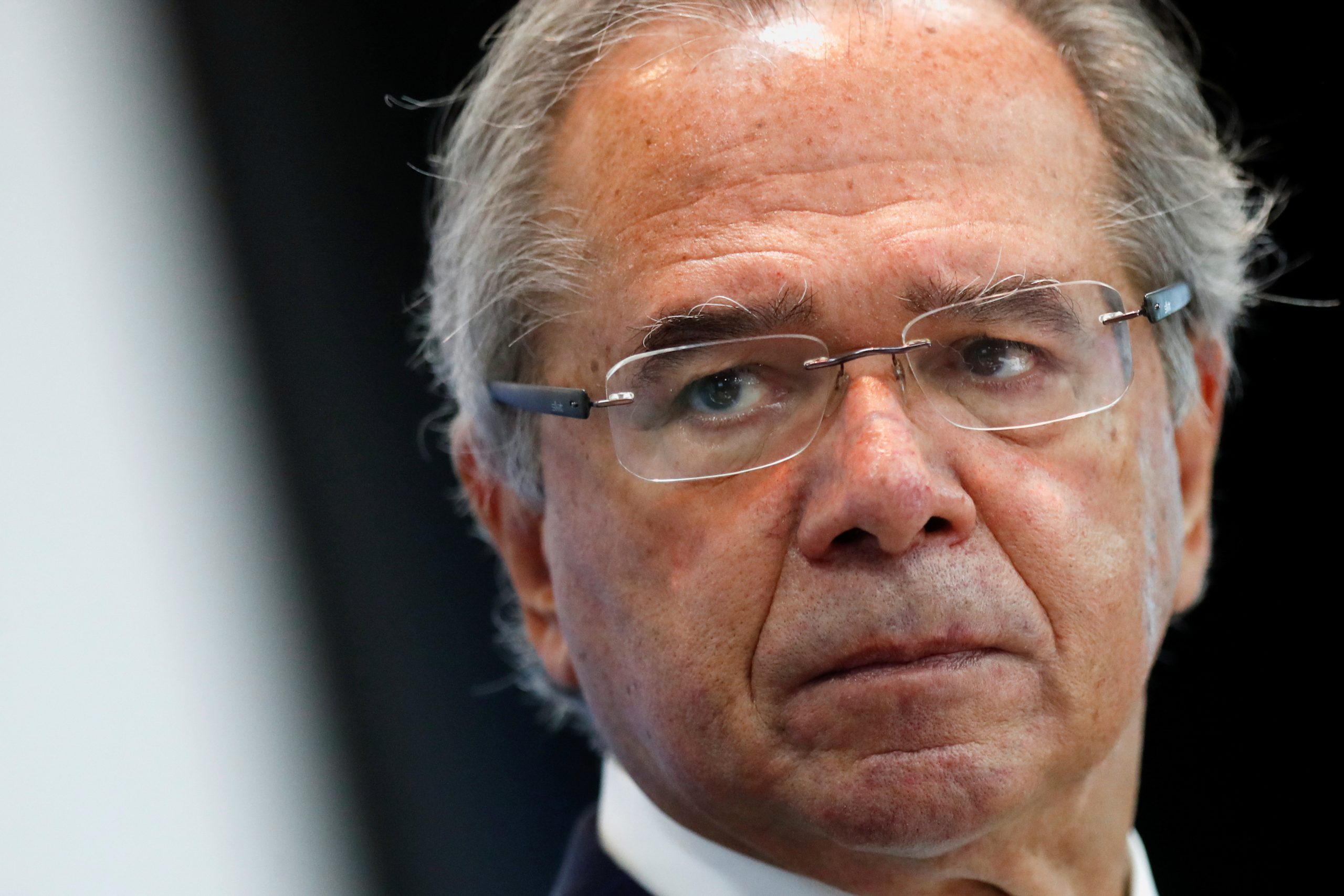 Guedes afirma que juros impedem crescimento maior