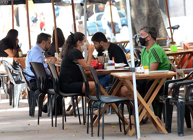 Setor de serviços registra queda de 3% em junho em Minas Gerais
