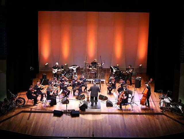 Toquinho faz show com orquestra