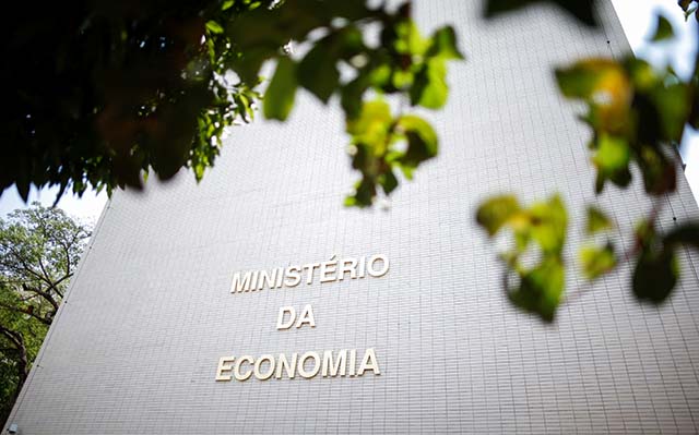 Mercado piora a estimativa para o déficit fiscal de 2023
