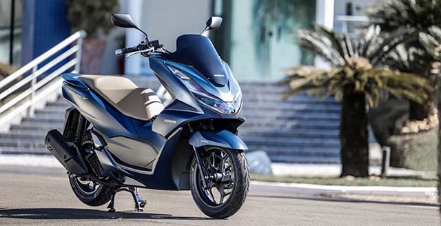 Honda PCX 2023 já está nas concessionárias