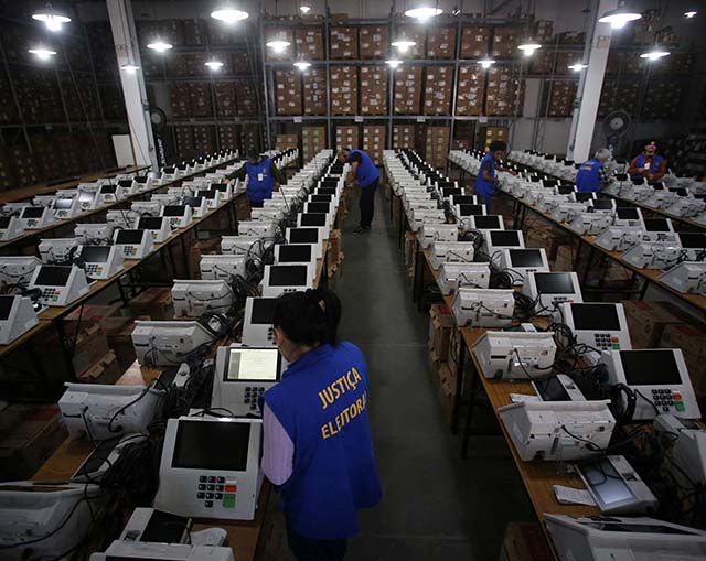 TSE dá prazo para Defesa entregar auditoria nas urnas