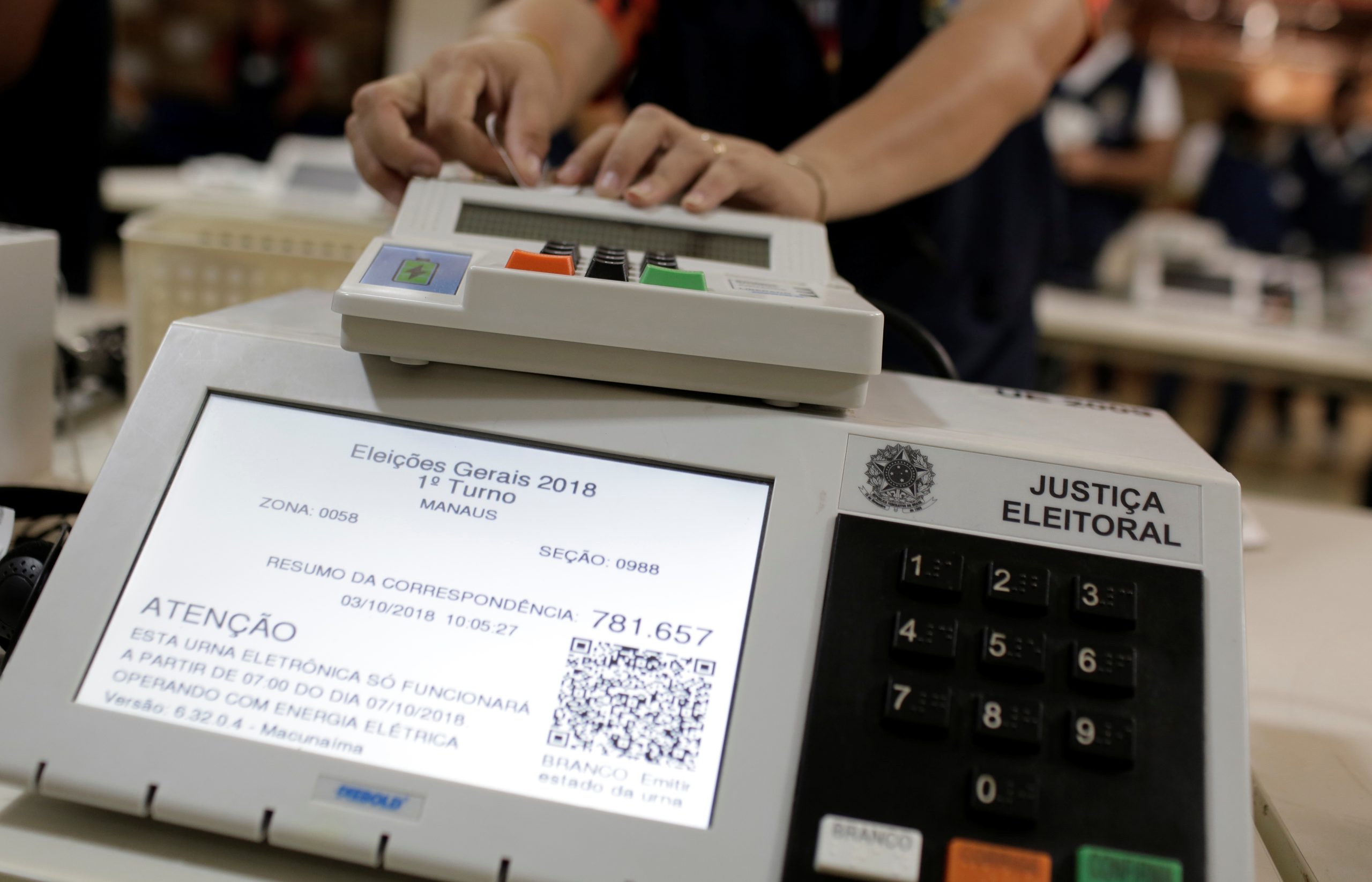 Endurecimento das regras eleitorais impulsionou a fusão de siglas neste ano