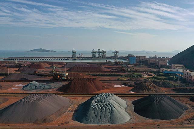 Minério de ferro amplia ganhos com apostas de reabertura na China e apoio político