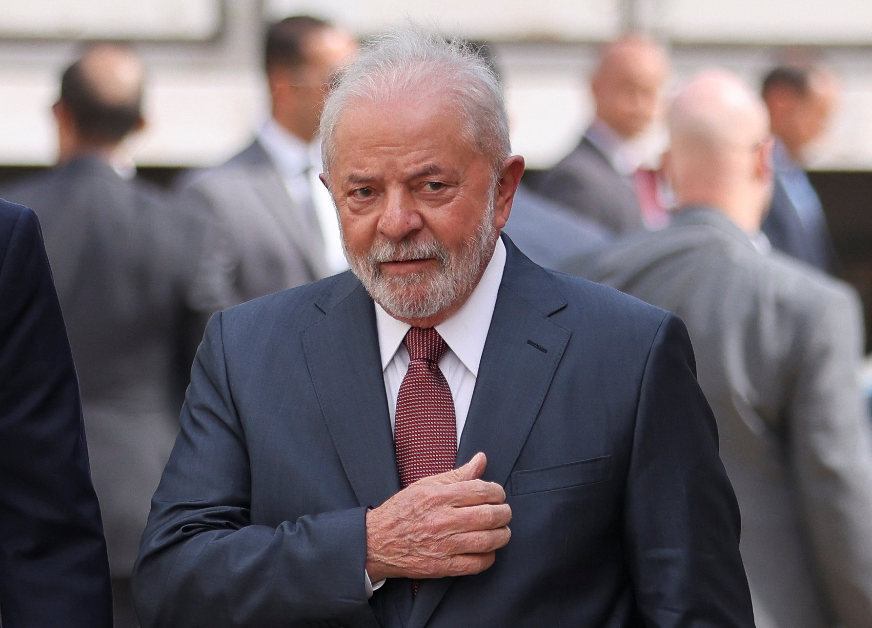 Lula revoga decreto que reduzia tributação de empresas