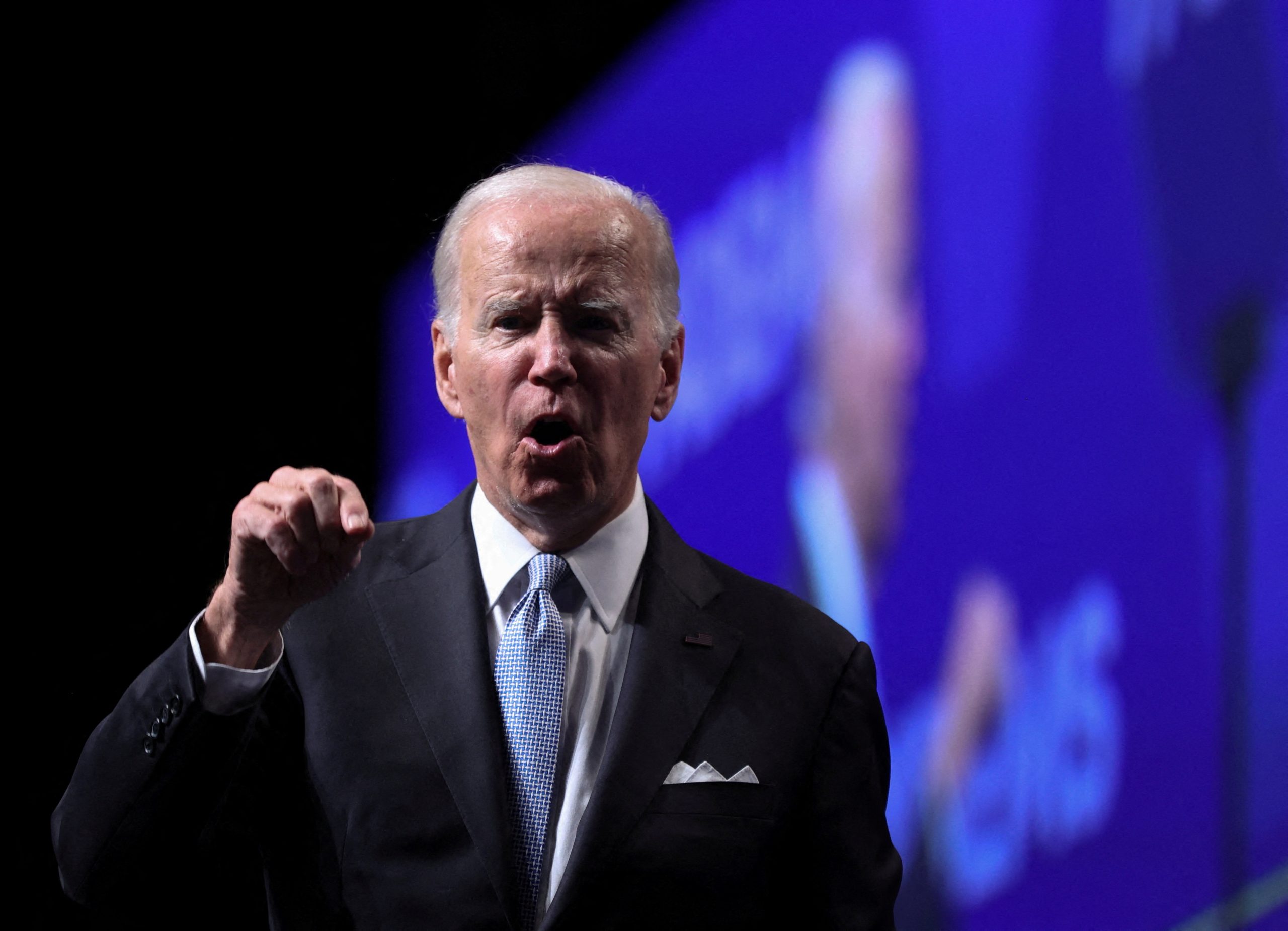 Biden critica candidatos que ameaçam não aceitar resultado eleitoral e culpa Trump