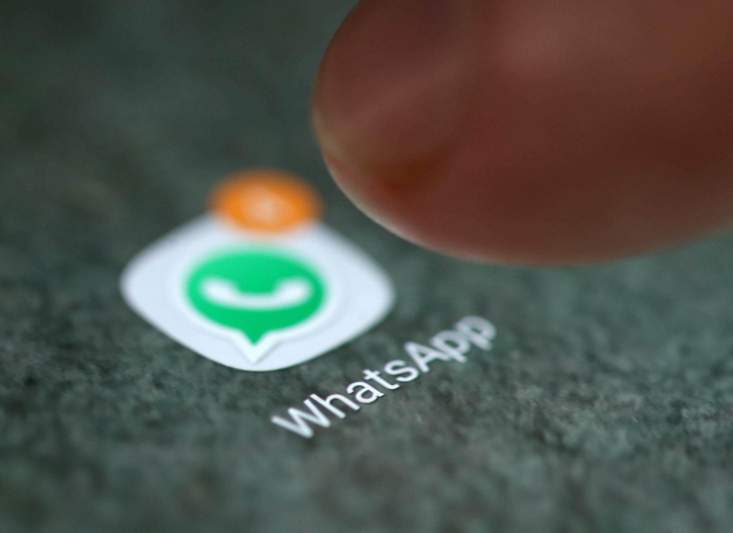 Mastercard recebe autorização do BC para compras no WhatsApp