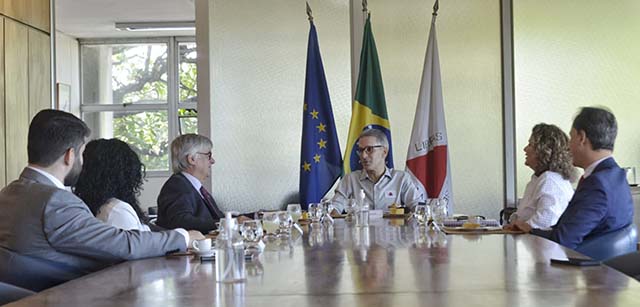 Zema se reúne com embaixador europeu