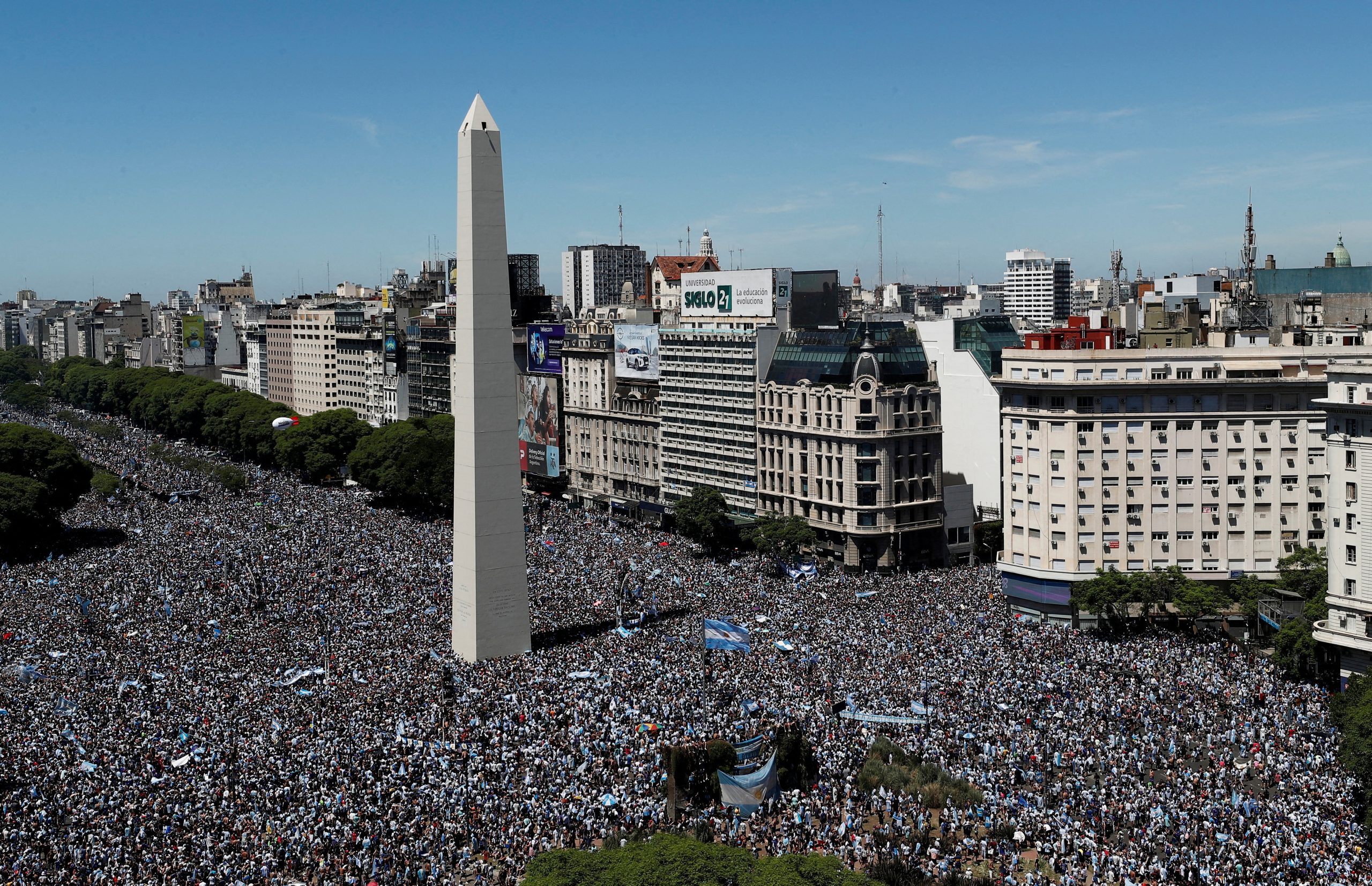 Na ressaca da festa da Copa, economia da Argentina assusta