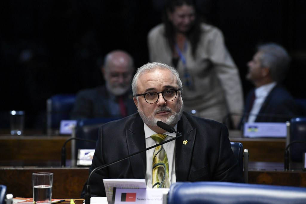 Lula prepara anúncio de Jean Paul Prates como presidente da Petrobras