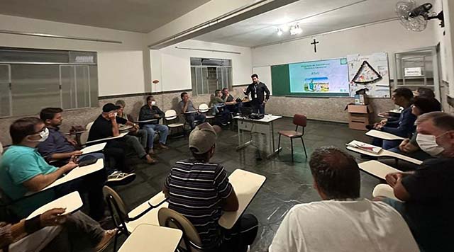 Parceria leva ações ambientais para pecuária de leite em Florestal