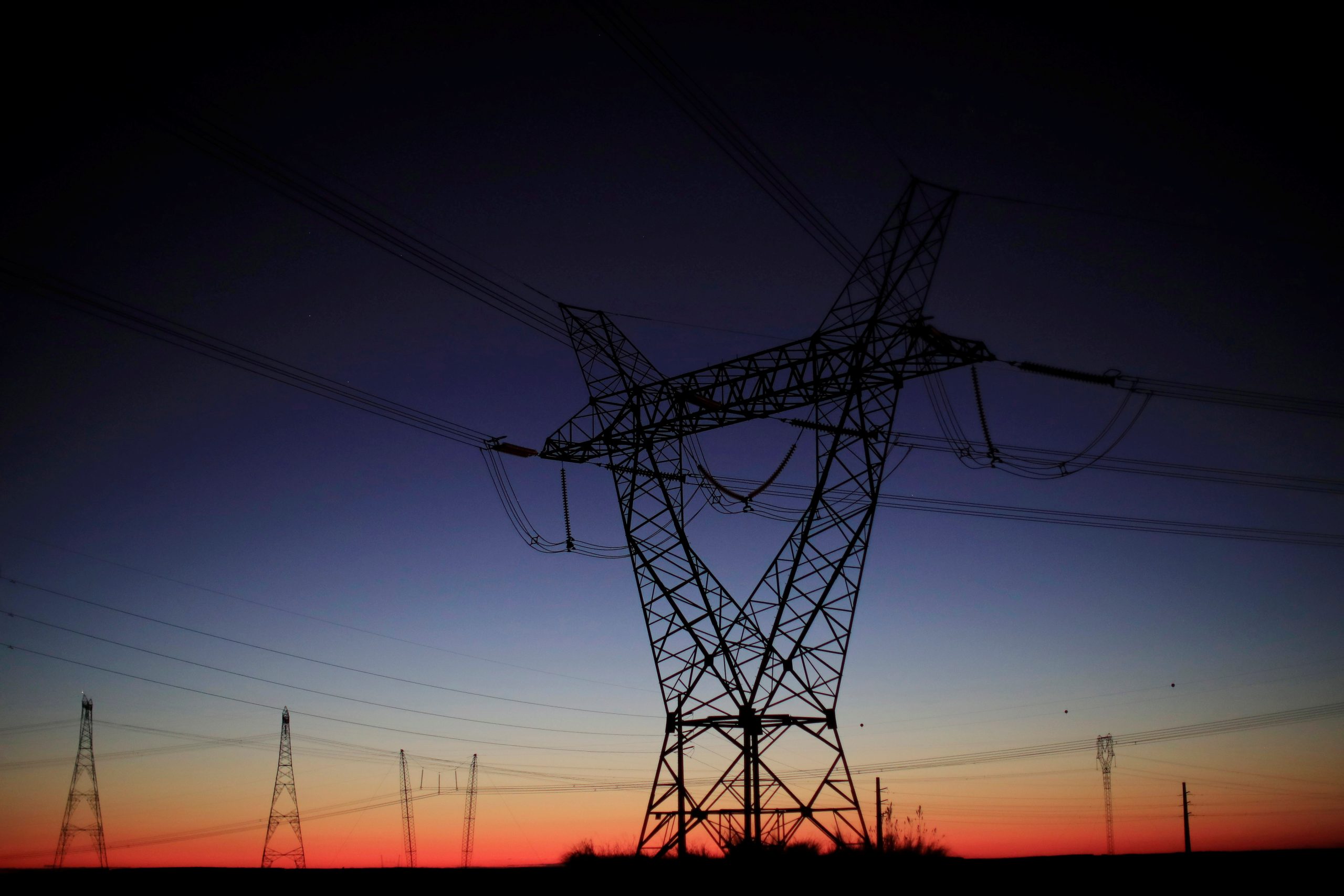 Consumidores de energia propõem que Tesouro pague subsídios embutidos na conta